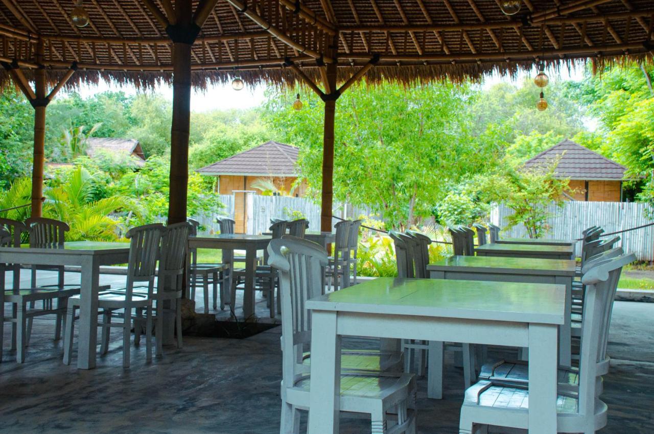 Villa Samalas Resort And Restaurant Gili Meno Exterior photo